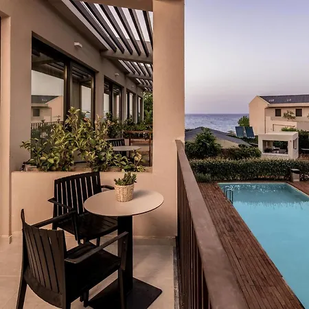 Hotel New 4*